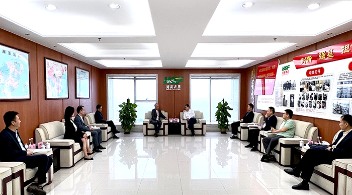 1670399486095012962.jpg 嚴(yán)介和理事長(zhǎng)與包洪文會(huì)談2.jpg